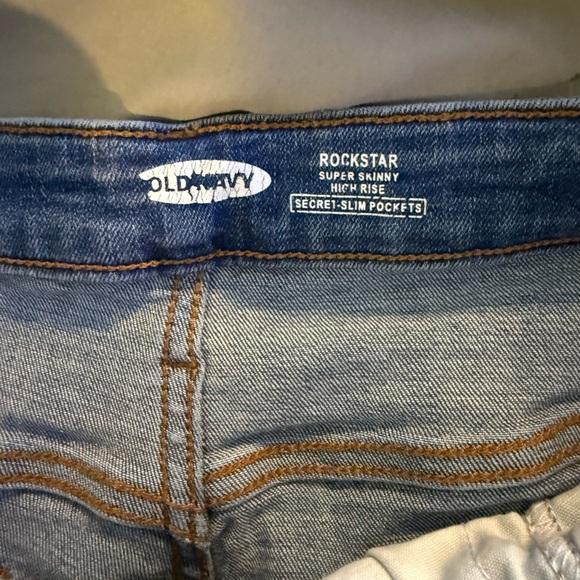 Old Navy Women's Dark Blue Skinny Jeans - Picture 2 of 2